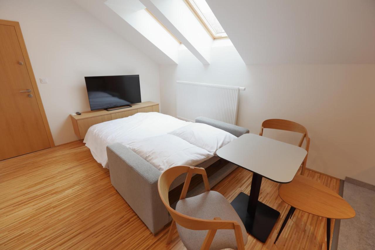 Apartmany U Kvetne Zahrady 크로메르지 외부 사진